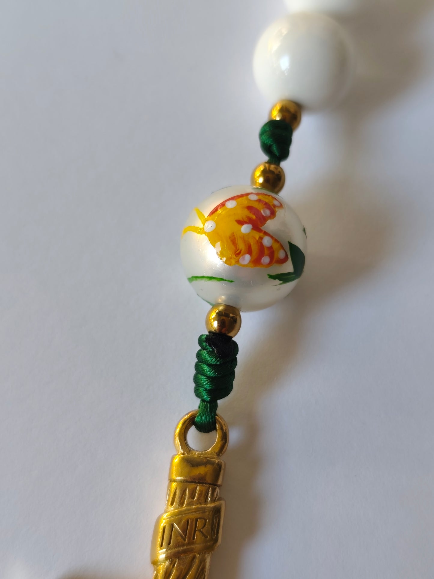 Terço Primavera - com Pai Nossos com Flores e Borboletas Pintadas à Mão