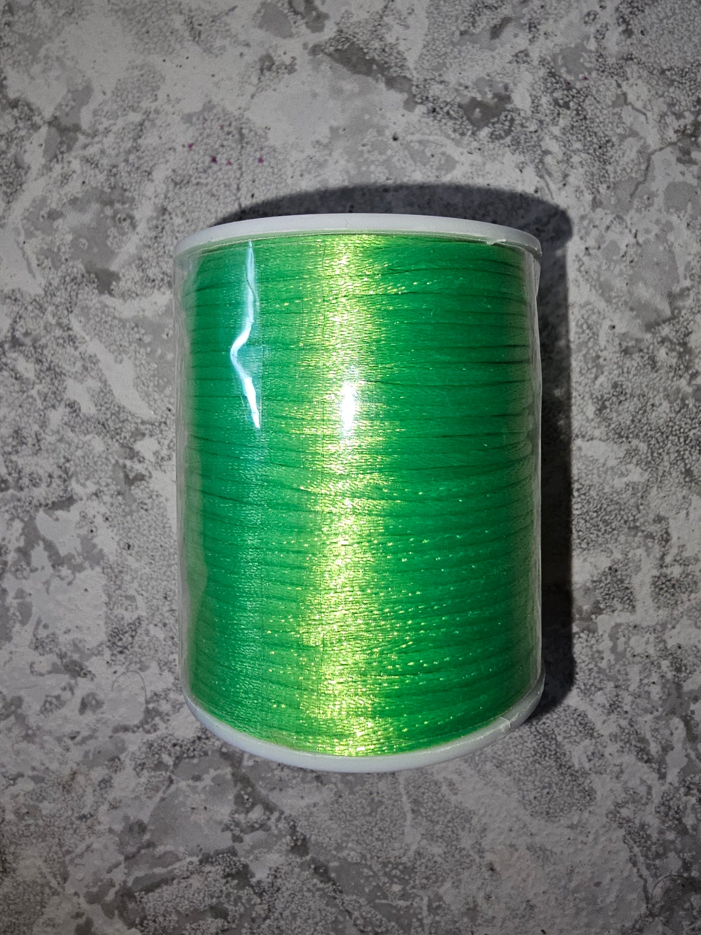 Fio de seda/cetim (rolos e meadas com varias metragens, várias cores)