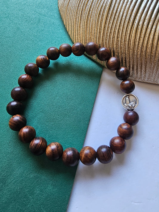 Pulseira em Madeira com Nossa Senhora de Fátima