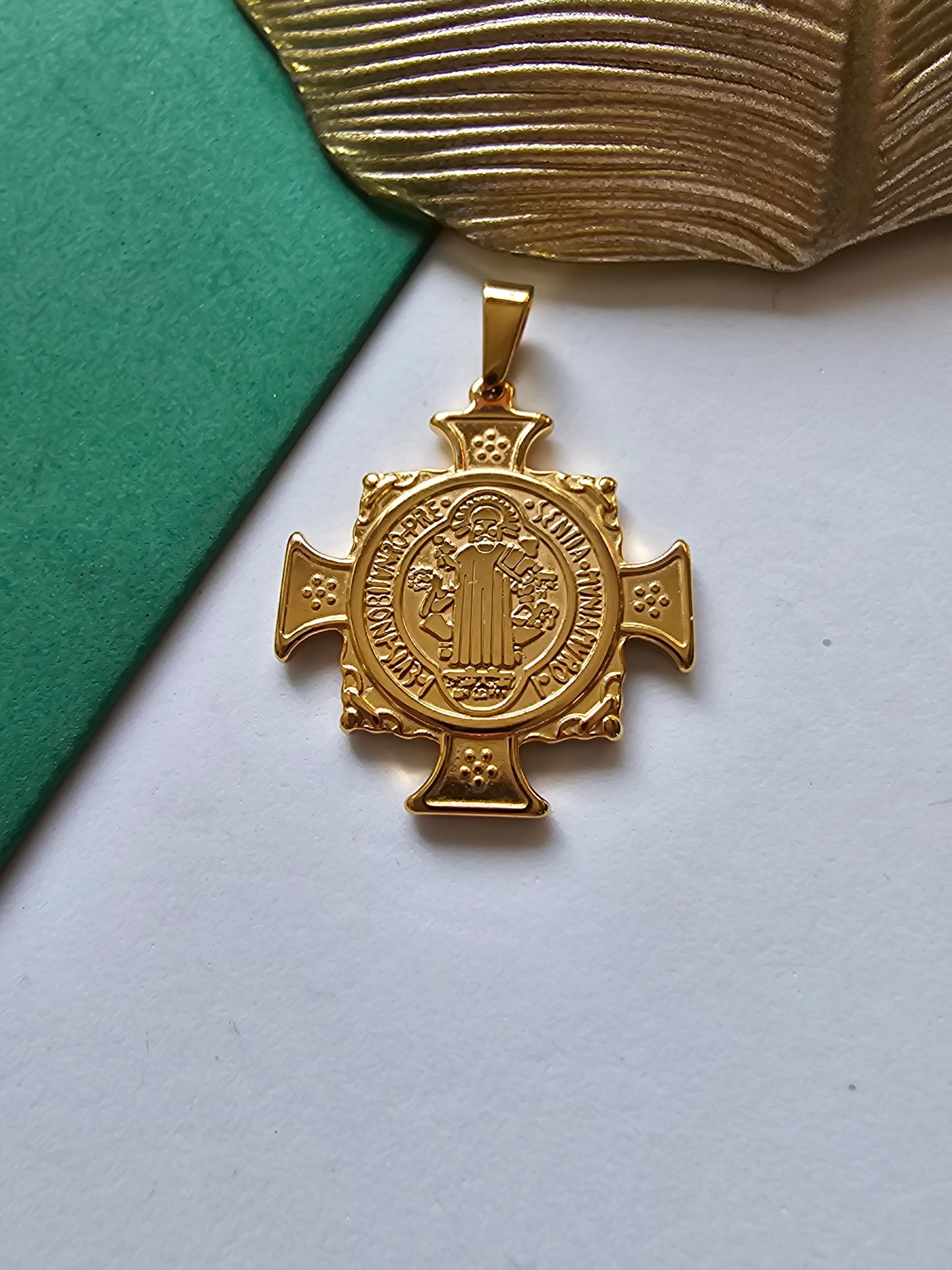 Cruz com Medalha de São Bento