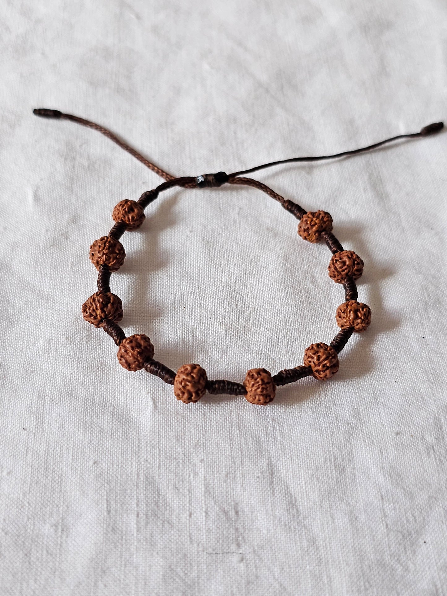 Pulseira em Rudraksha