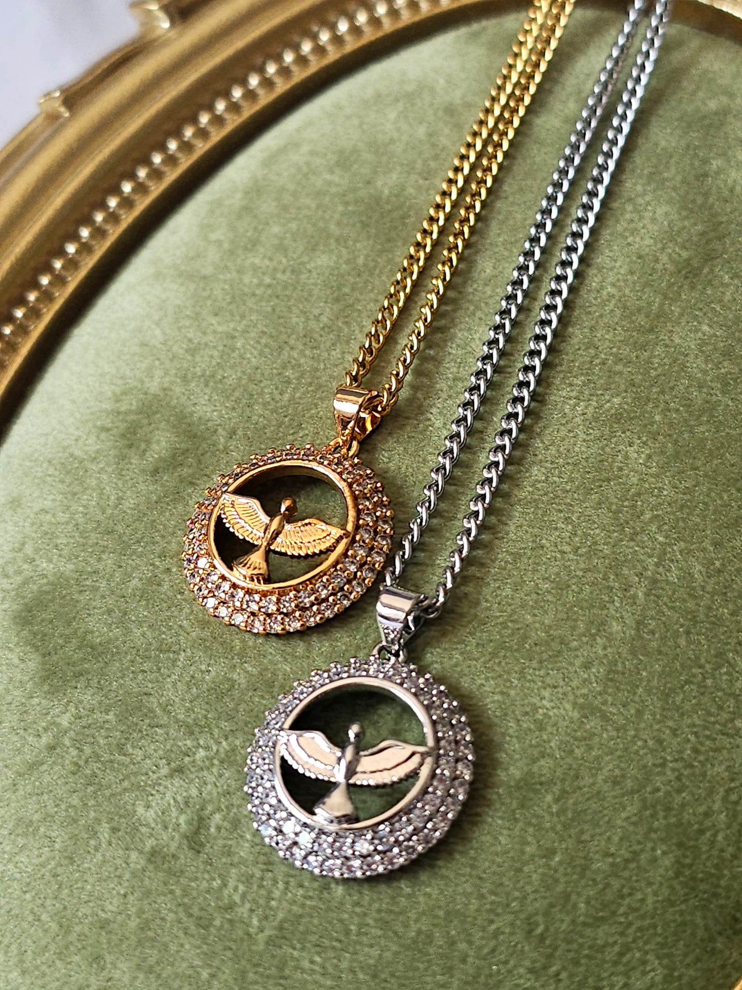 Colar com Medalha de Espírito Santo