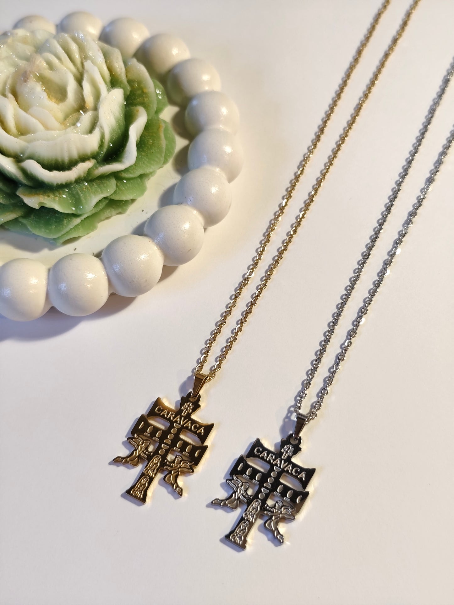 Colar com Cruz de Caravaca