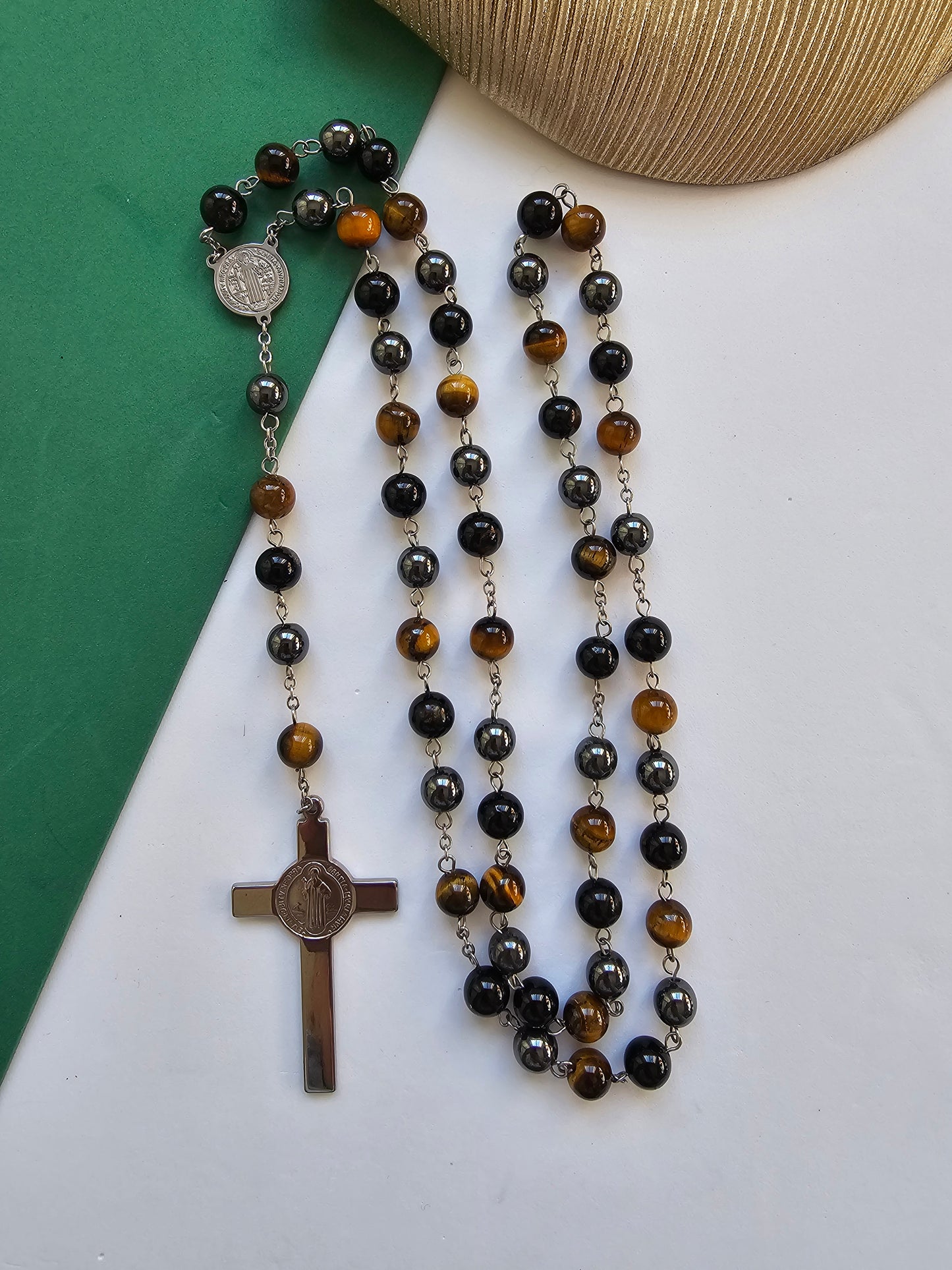 Terço 4 Proteções – São Bento, Olho de Tigre, Hematite e Turmalina Negra