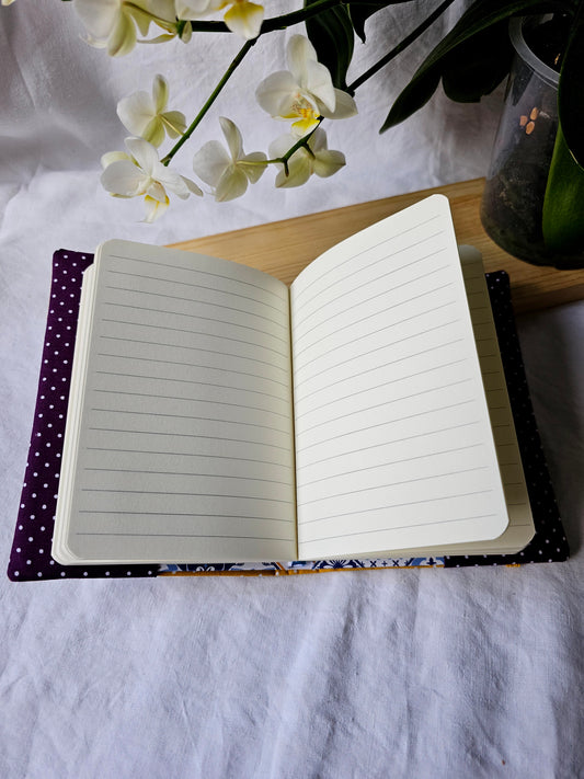 Caderno de Notas A6 - Flores (Fundo creme ou preto)