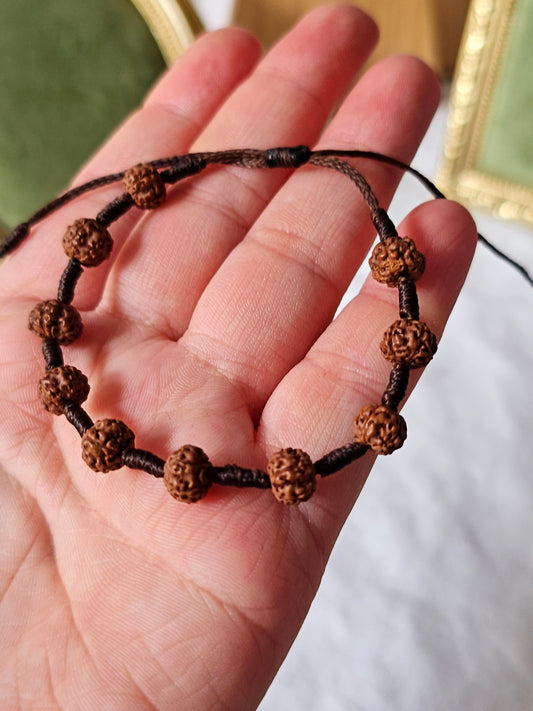 Pulseira em Rudraksha