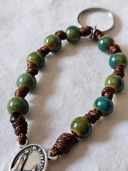 Porta-Chaves Dezena em Porcelana