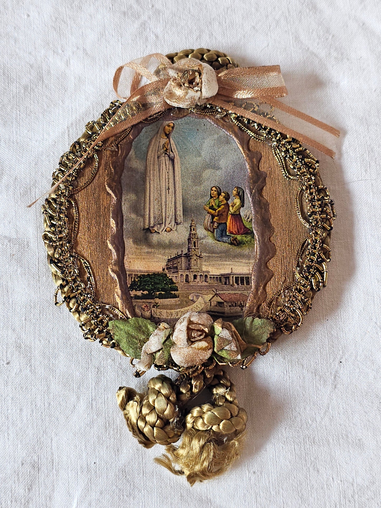 Registo de Nossa Senhora de Fatima com os Pastorinhos