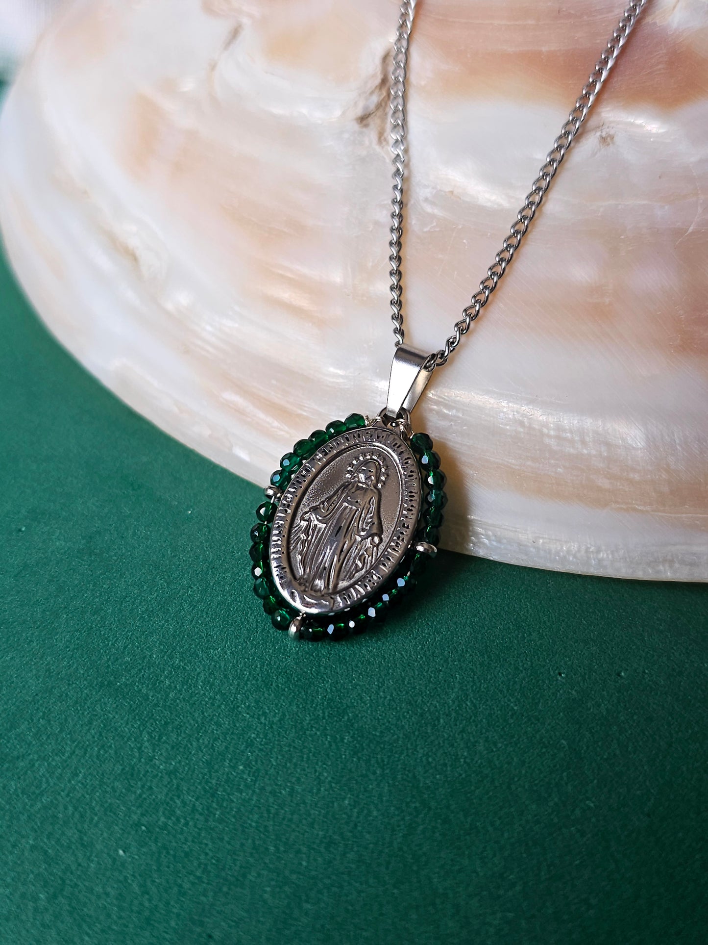 Colar Santa - Medalha Milagrosa - Verde Escuro