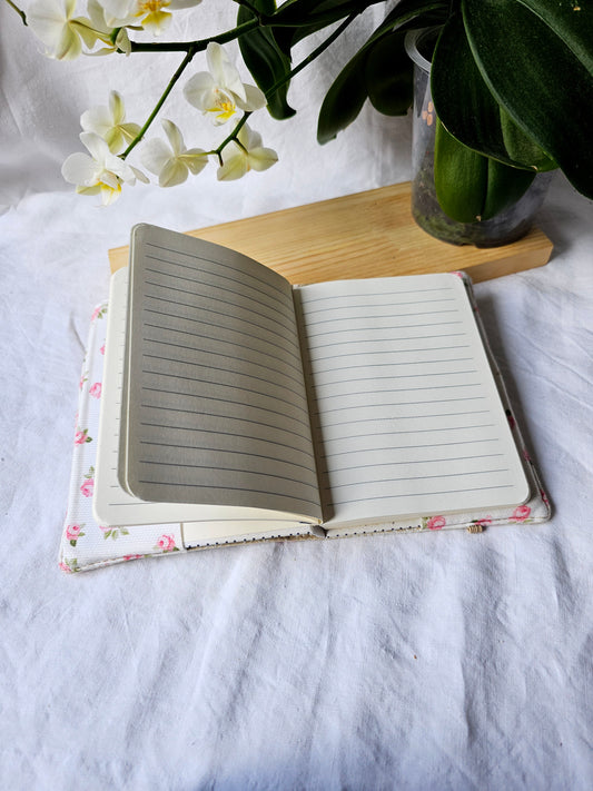 Caderno de Notas A6 - Listras com Rosas