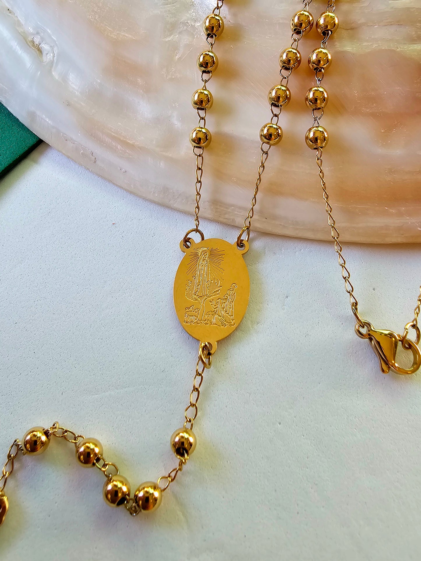 Terço-colar Nossa Senhora de Fátima e "Os Pastorinhos"