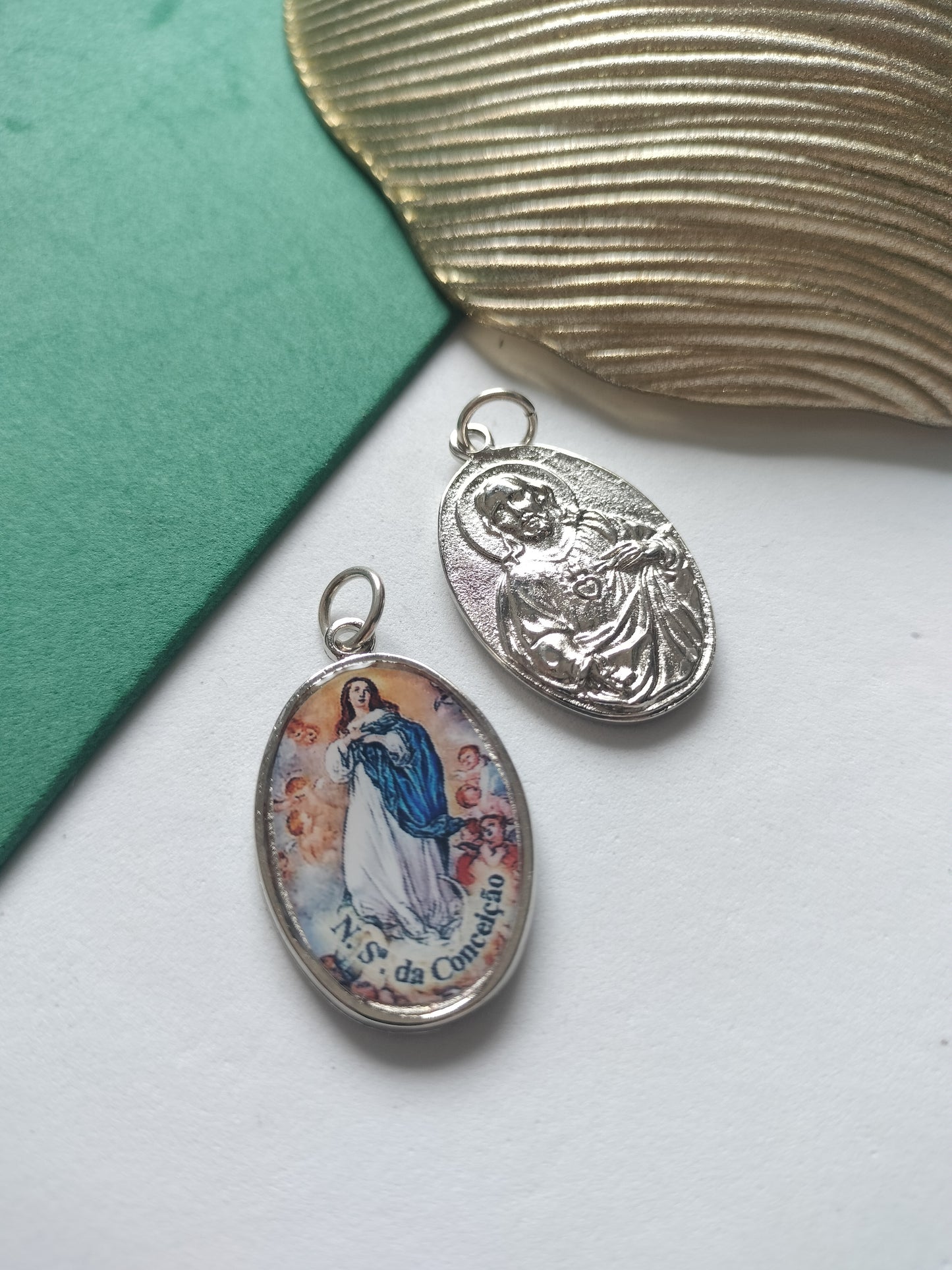 Medalha Nossa Senhora da Conceição - Resinada