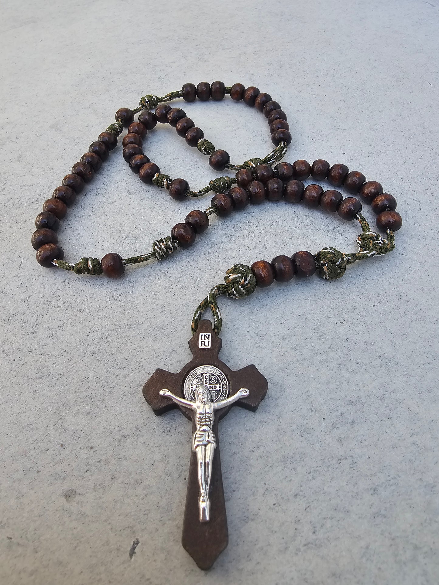 Terço em Paracord - camuflagem
