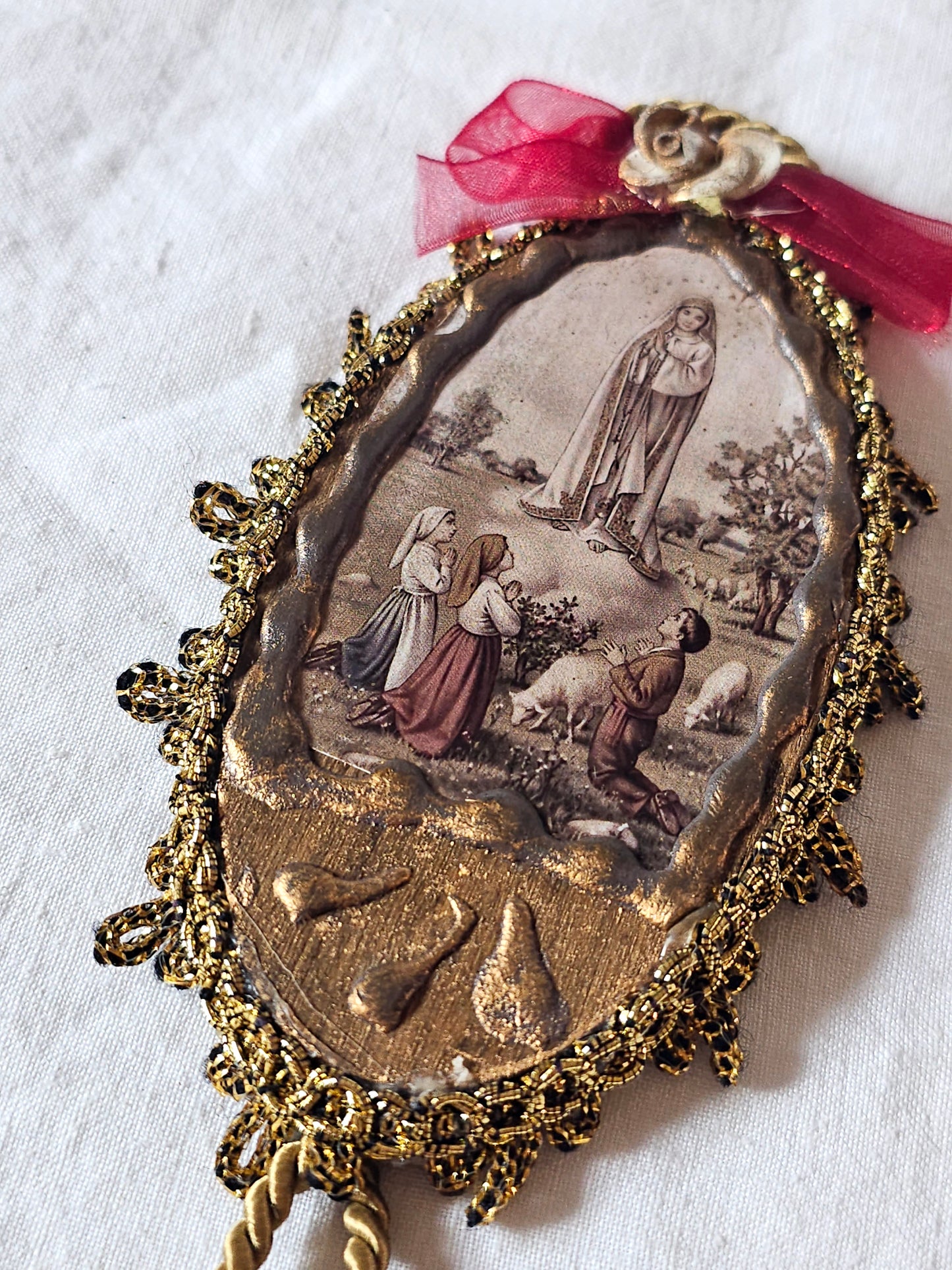 Registo de Nossa Senhora de Fatima com os Pastorinhos