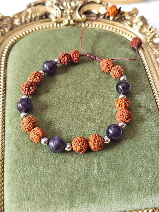 Pulseira em Rudraksha e Ametista