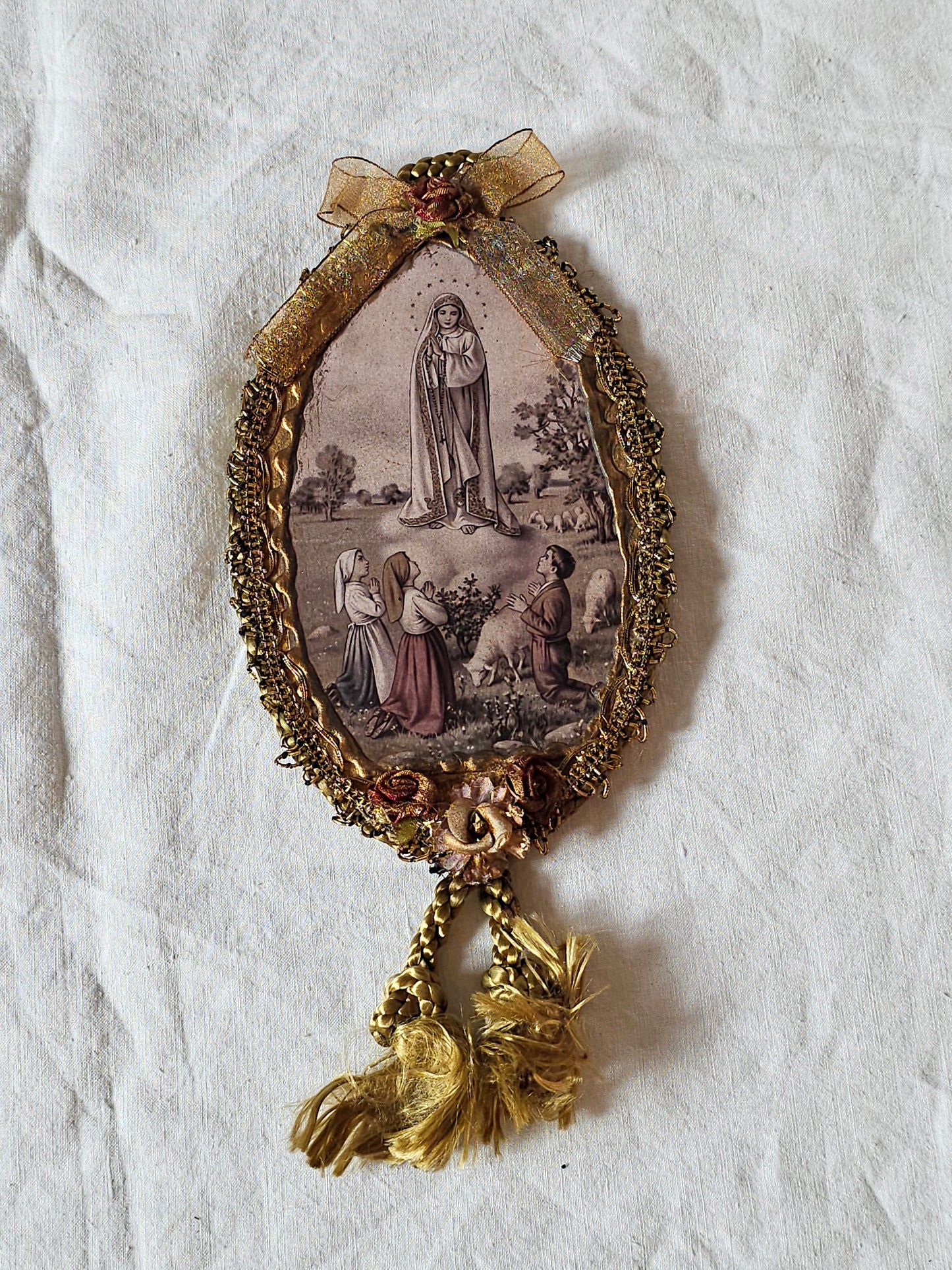 Registo de Nossa Senhora de Fatima com os Pastorinhos
