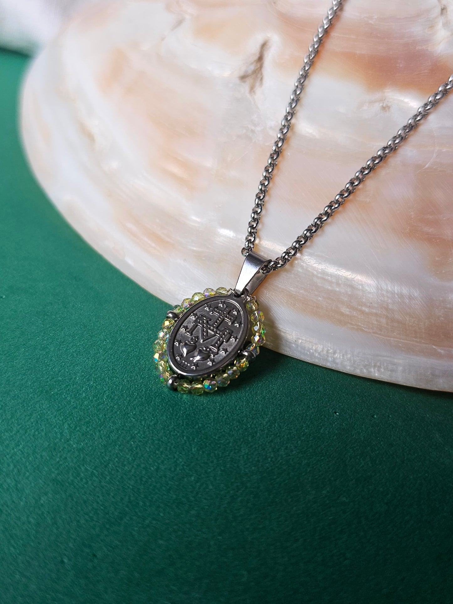 Colar Santa Pequena - Medalha Milagrosa - Verde