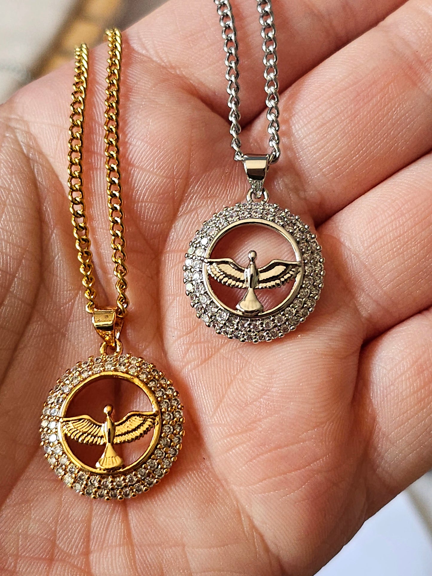 Colar com Medalha de Espírito Santo