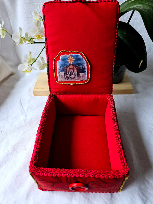 Caixinha Artesanal com Presépio/Sagrada Família