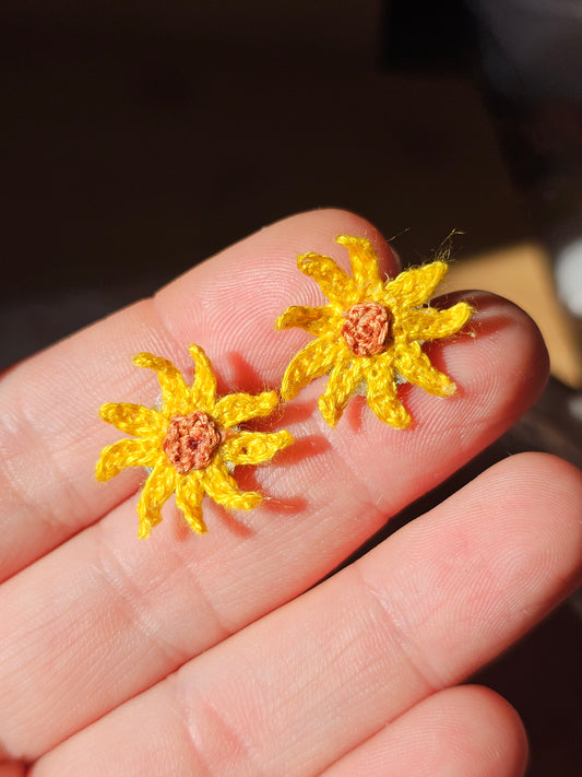 Brincos - Girassóis- em croché