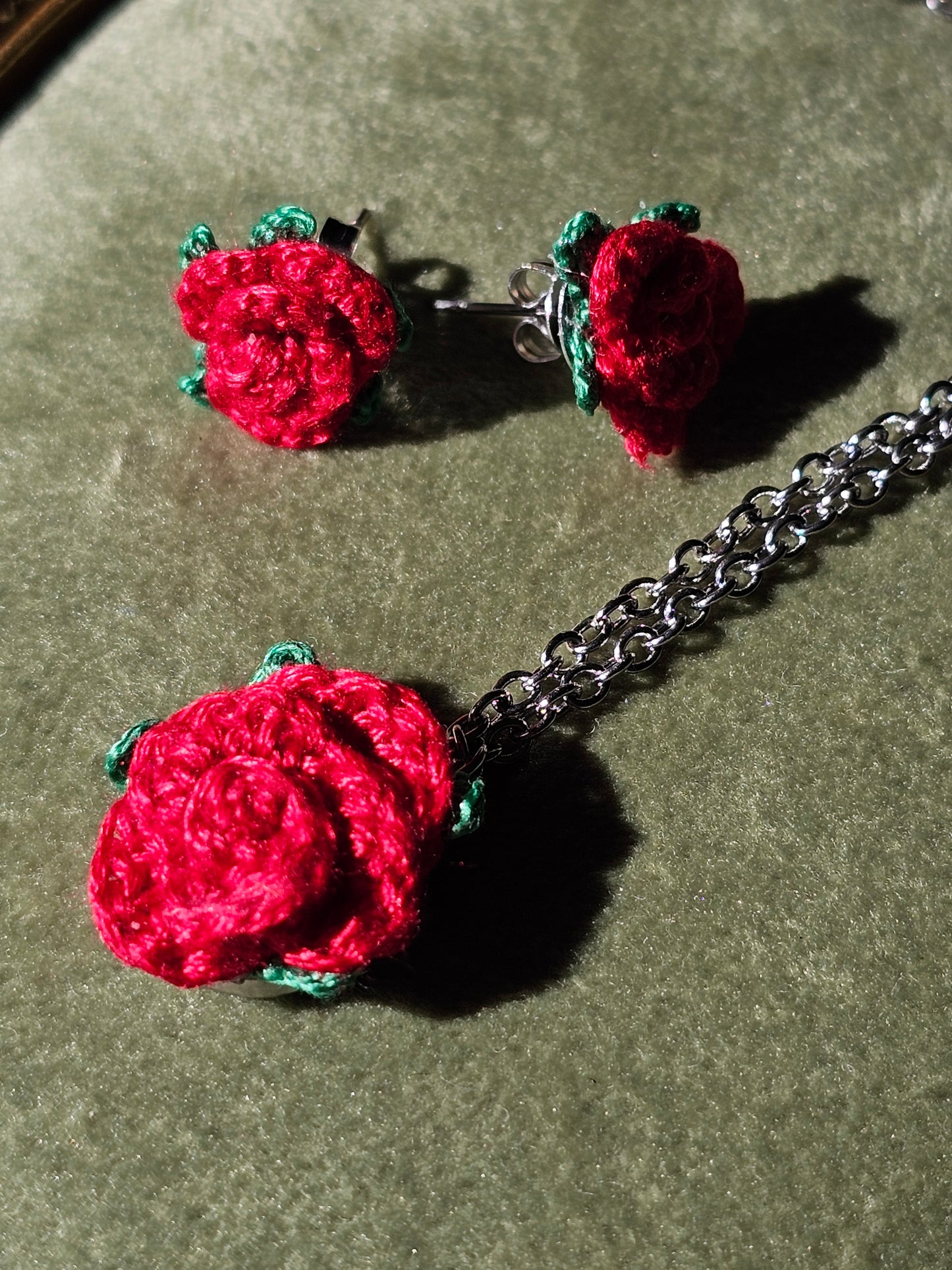 Conjunto Rosas - Vermelhas - em Croché