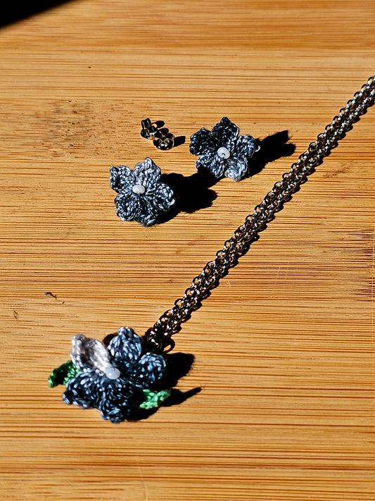 Conjunto Flor Cinza em croché