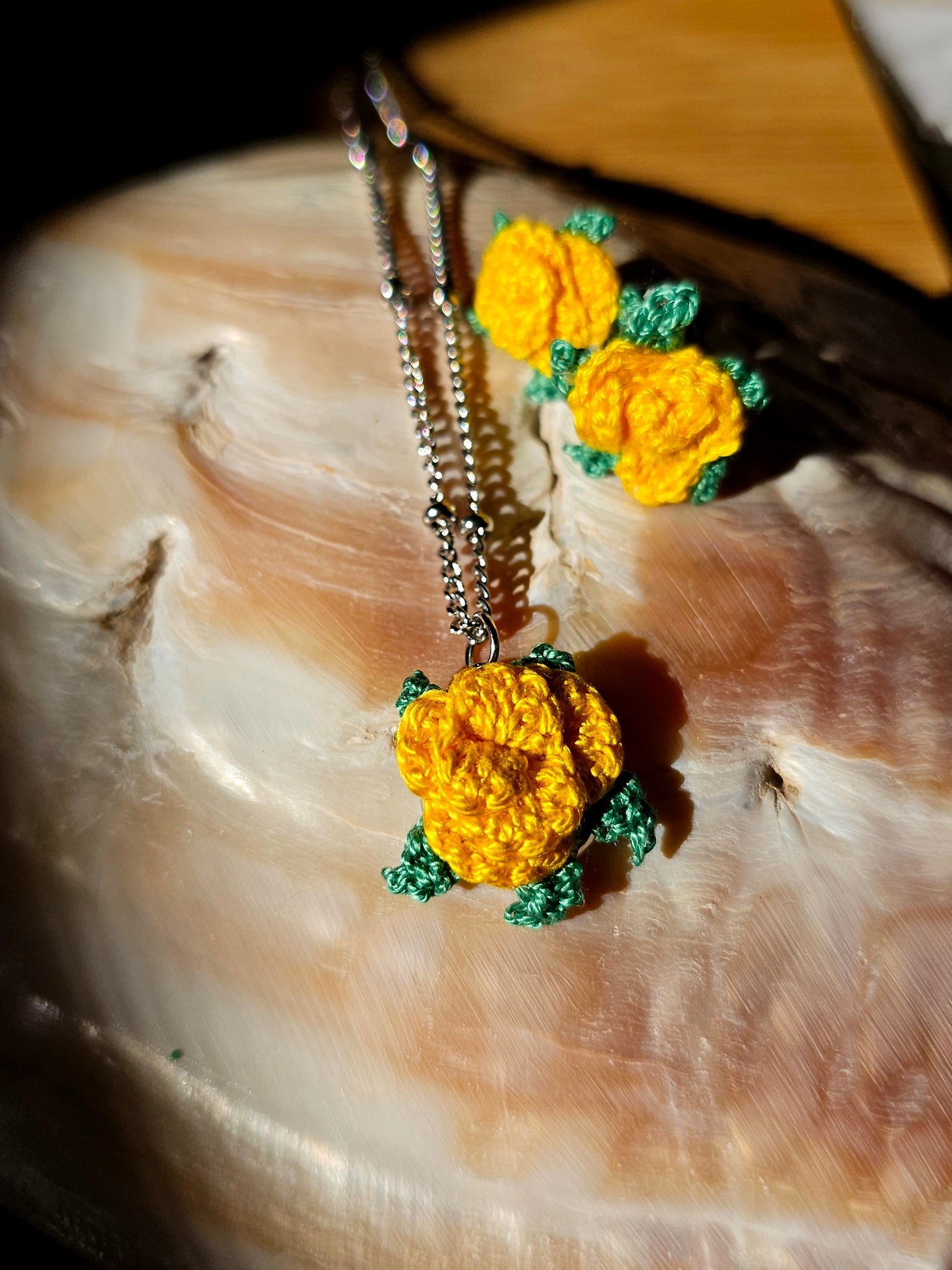 Conjunto Rosas - Amarelas - em Croché