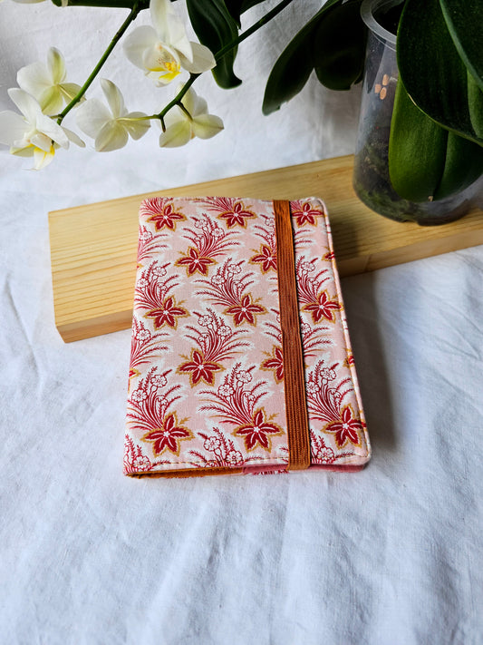 Caderno de Notas A6 - Flores Vermelhas