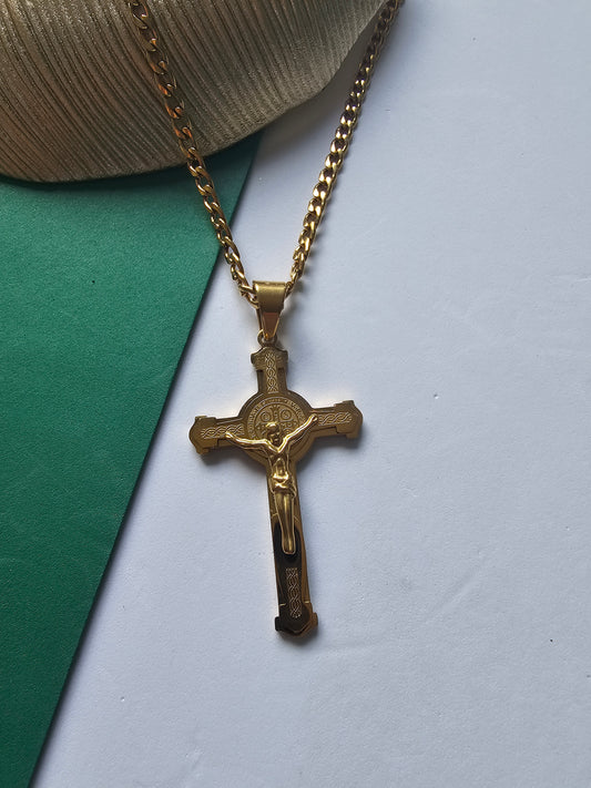 Fio com Cruz de São Bento