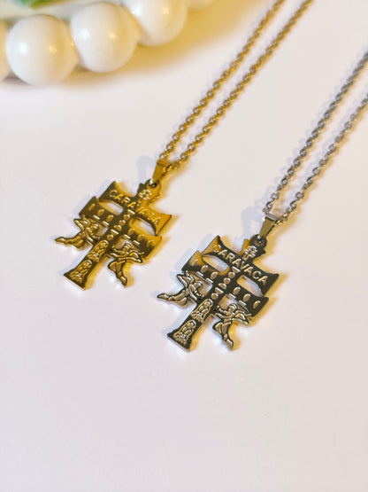 Colar com Cruz de Caravaca