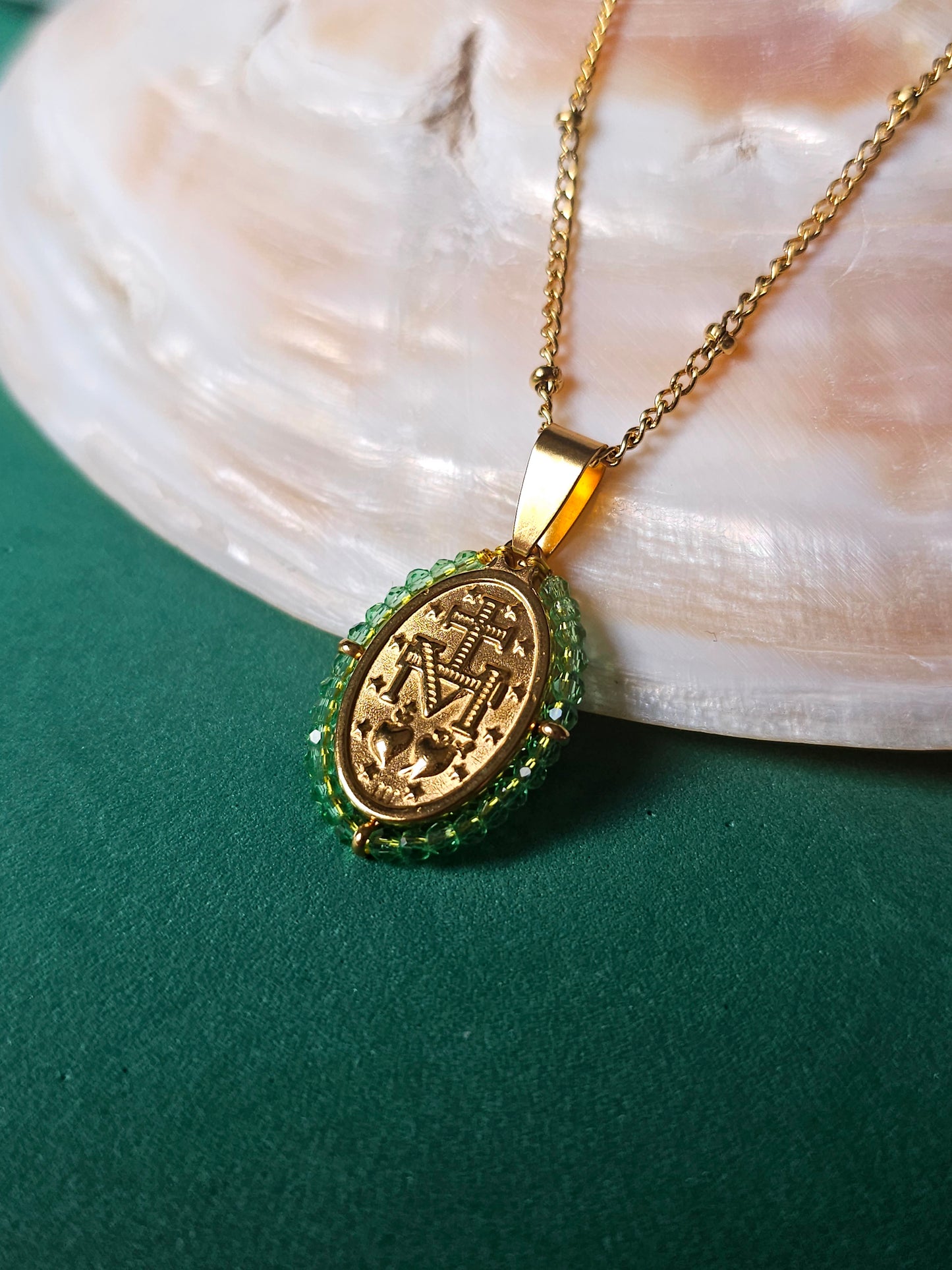 Colar Santa - Medalha  Milagrosa - Verde Claro