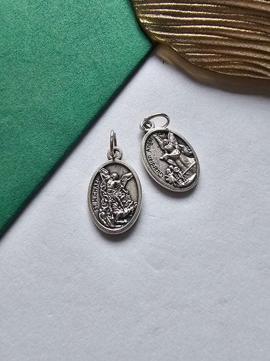 Medalha Arcanjo São Miguel  vs Anjo da Guarda