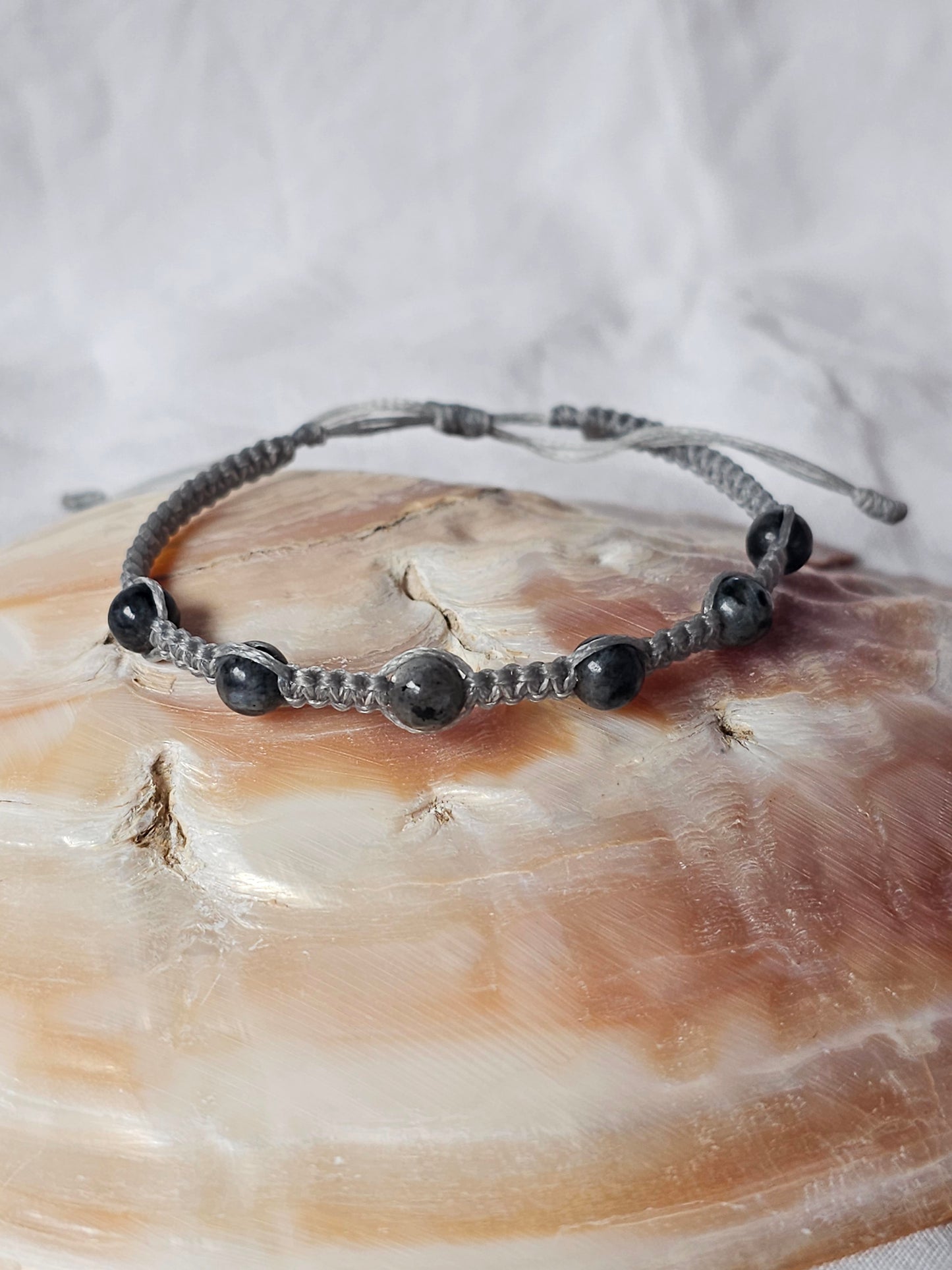 Pulseiras de Pedras Naturais em Macramé (Várias)
