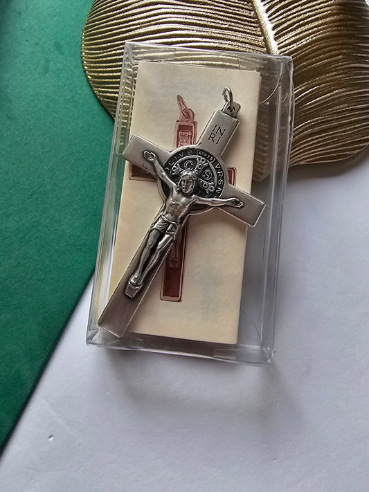 Cruz de São Bento com Flyer