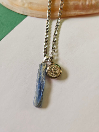 Colar com São Miguel Arcanjo, Fátima e Cianite Azul
