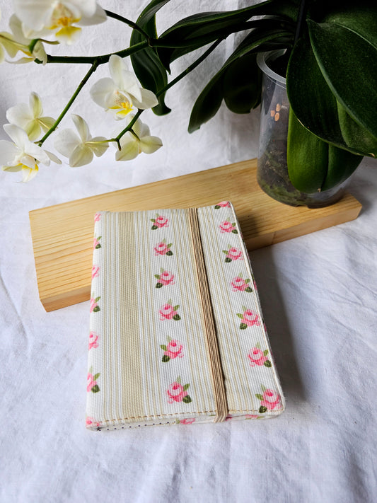 Caderno de Notas A6 - Listras com Rosas