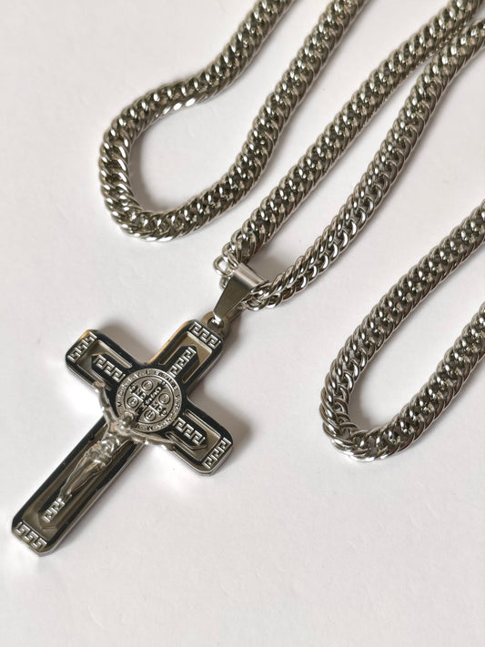 Colar Masculino com Cruz de São Bento