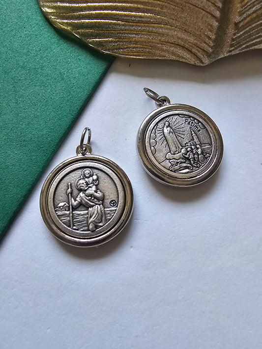 Medalha São Cristóvão vs Nossa Senhora Fátima