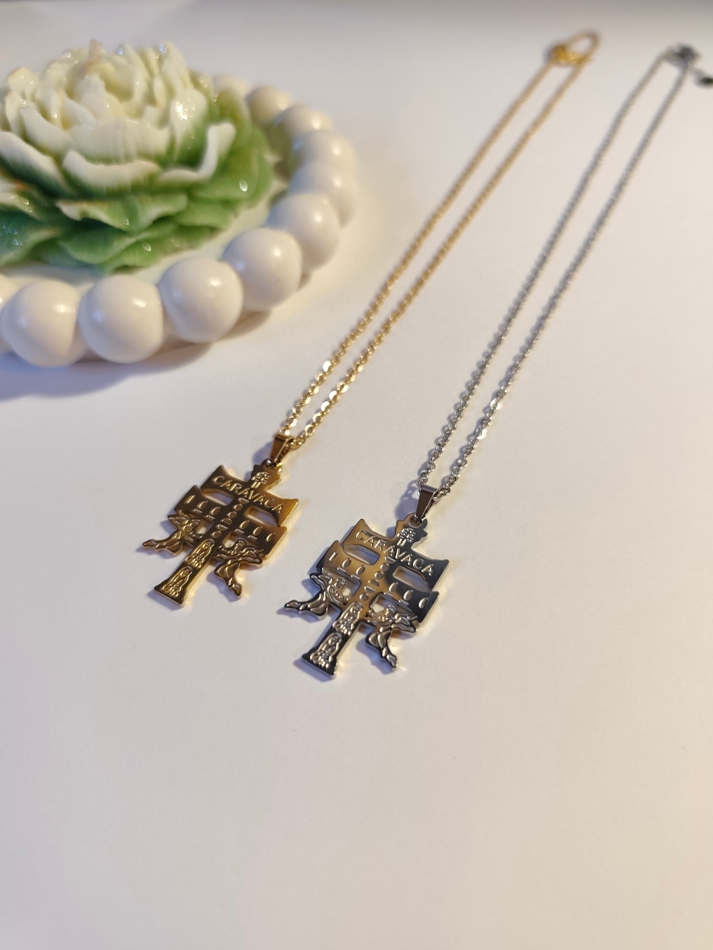 Colar com Cruz de Caravaca