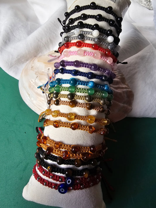 Pulseiras de Pedras Naturais em Macramé (Várias)