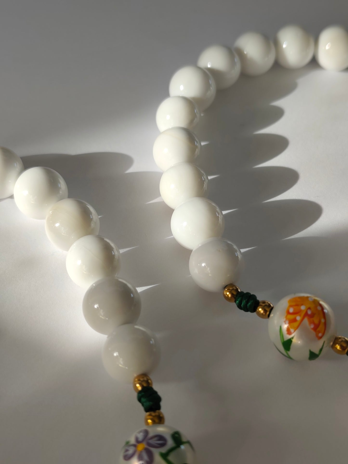 Terço Primavera - com Pai Nossos com Flores e Borboletas Pintadas à Mão