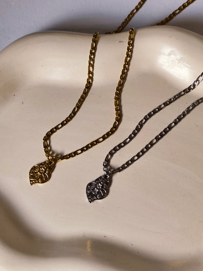 Colar Feminino Fino com Pequeno Coração de Viana