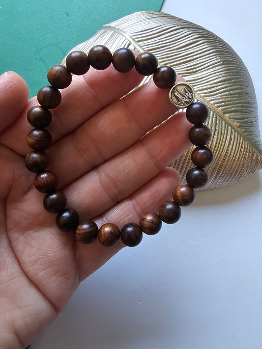 Pulseira em Madeira com Nossa Senhora de Fátima