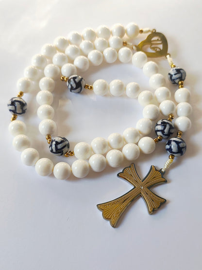 Terço Lembrança de Portugal com Contas de Nacár e Porcelana