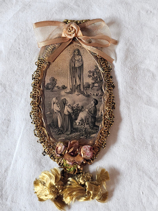 Registo de Nossa Senhora de Fatima com os Pastorinhos