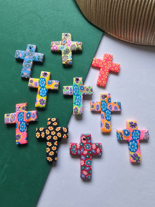 Pack 10 Cruzes em Fimo Sortidas